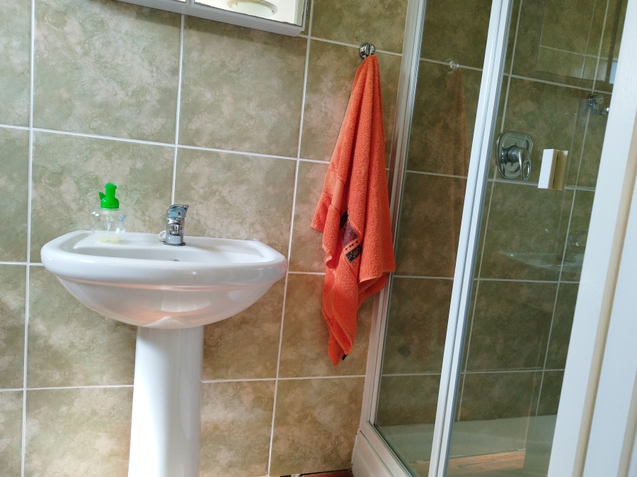 2 Bedroom Property for Sale in Reebok Western Cape